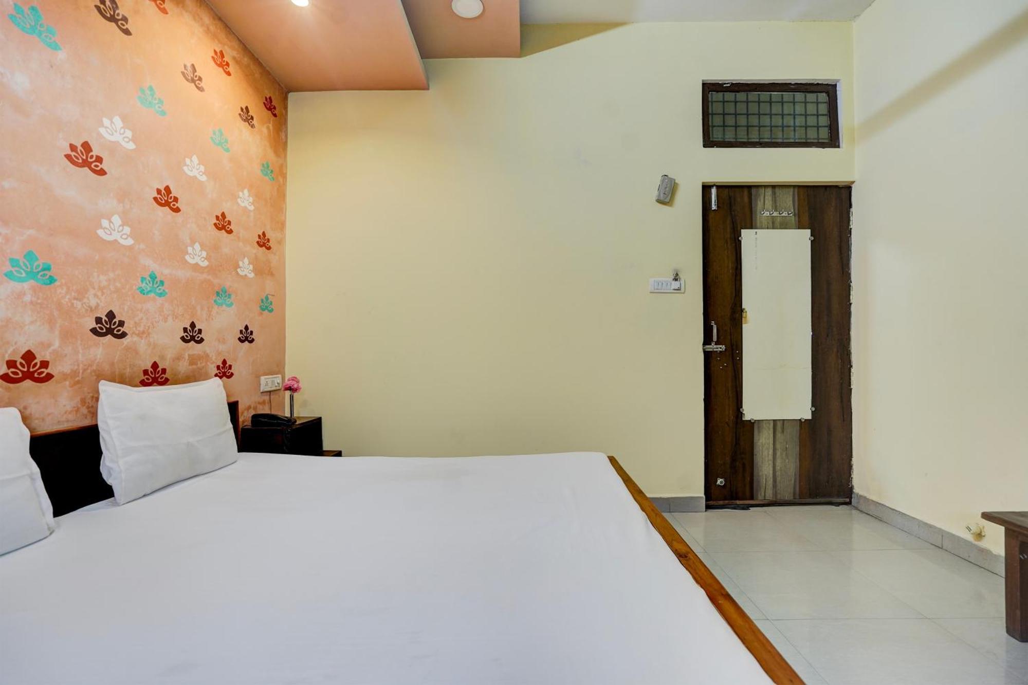 Hotel O Shyam Utsav Mirzāpur Exterior photo